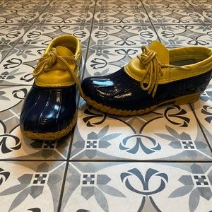 LAST CHANCE- LL Bean rubber mocs size 7, navy blue and yellow